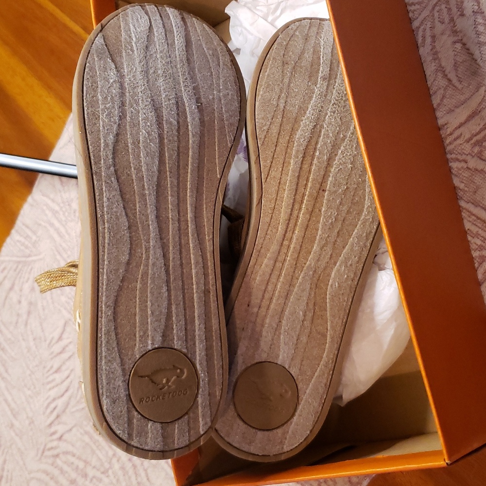 Rocket Dog Tan Women's Sneakers - Picture 5 of 5